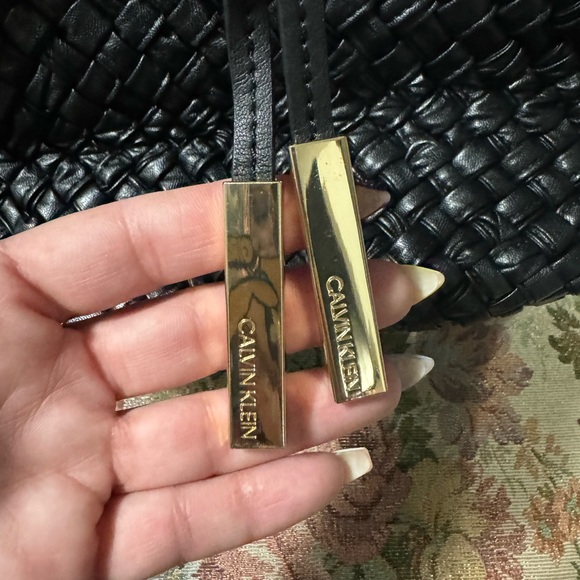 Calvin klein hangbag - Picture 3 of 9